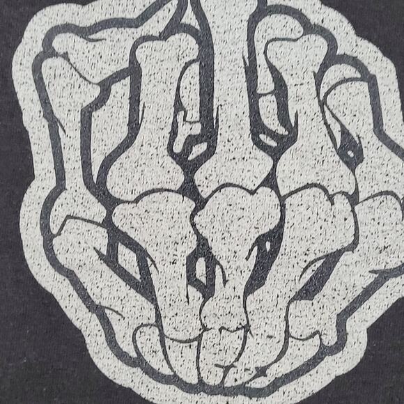 Middle-Finger Salute Shirt XL/2XL 24x30 Black Faded - Picture 16 of 16